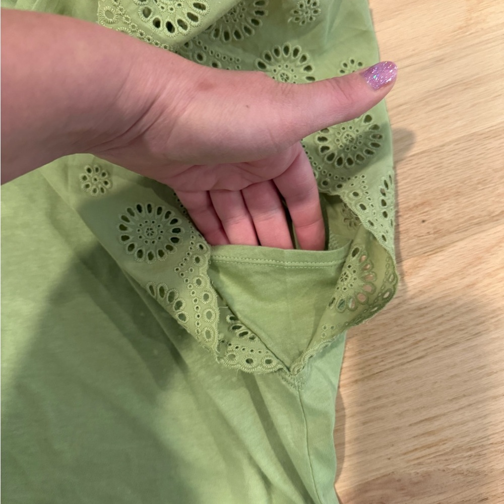 Old Navy Light Green Eyelet Flutter Sleeve Tee - Picture 6 of 11